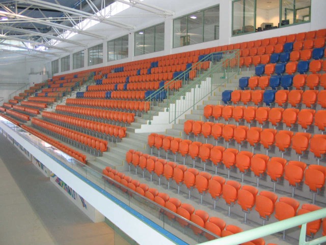 Debreceni Uszoda a tada s elo tt