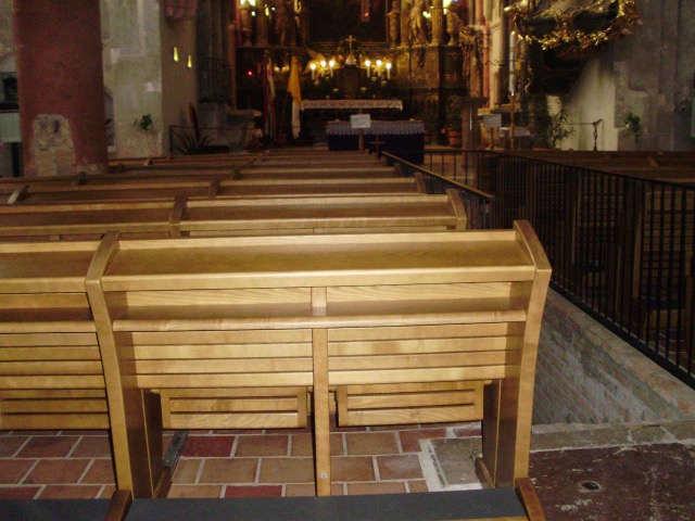 Kecske s templom padok 006